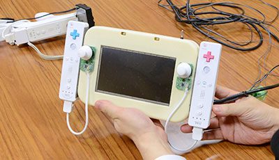 Prototype Nintendo Wii U avec écran